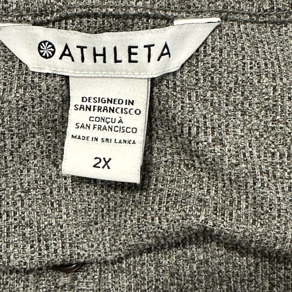 Athleta Gray Fitted Long Sleeve Blouse🤍 - Picture 11 of 12